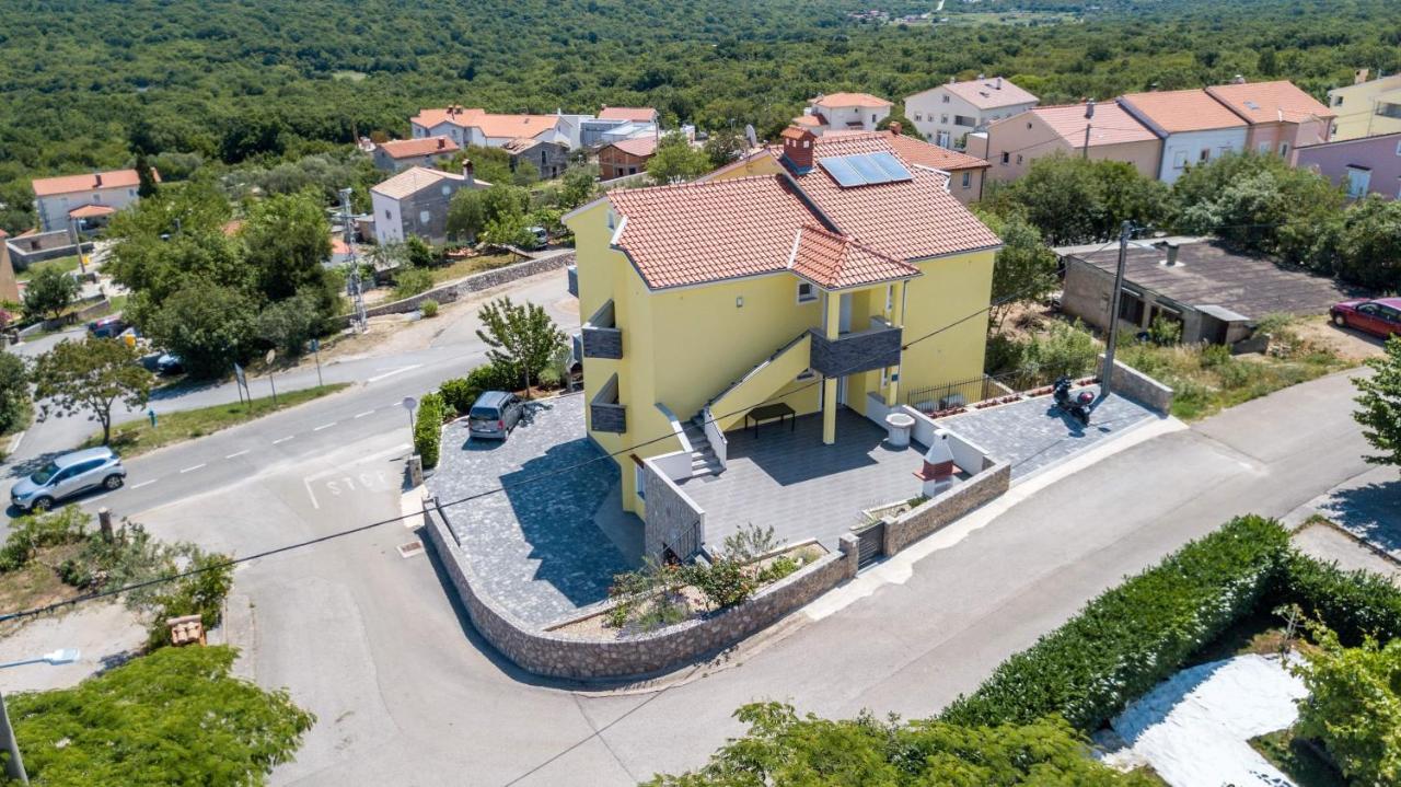 Apartments Jana Salatić Zewnętrze zdjęcie
