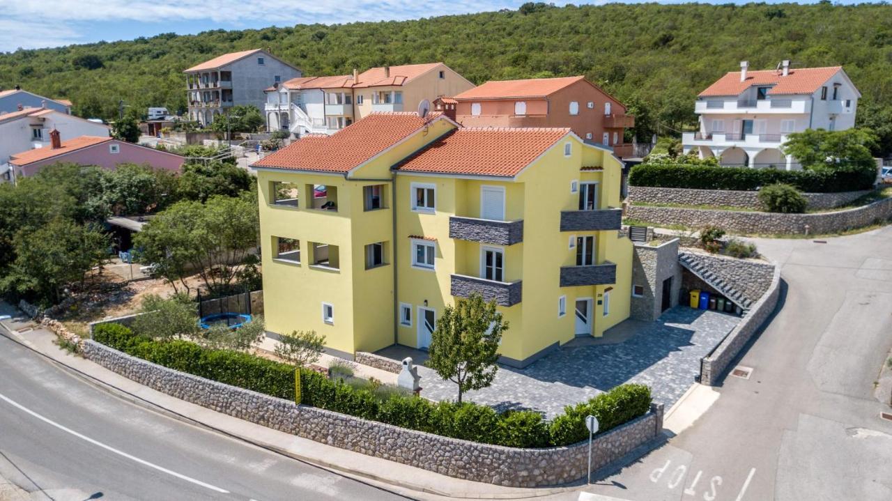 Apartments Jana Salatić Zewnętrze zdjęcie