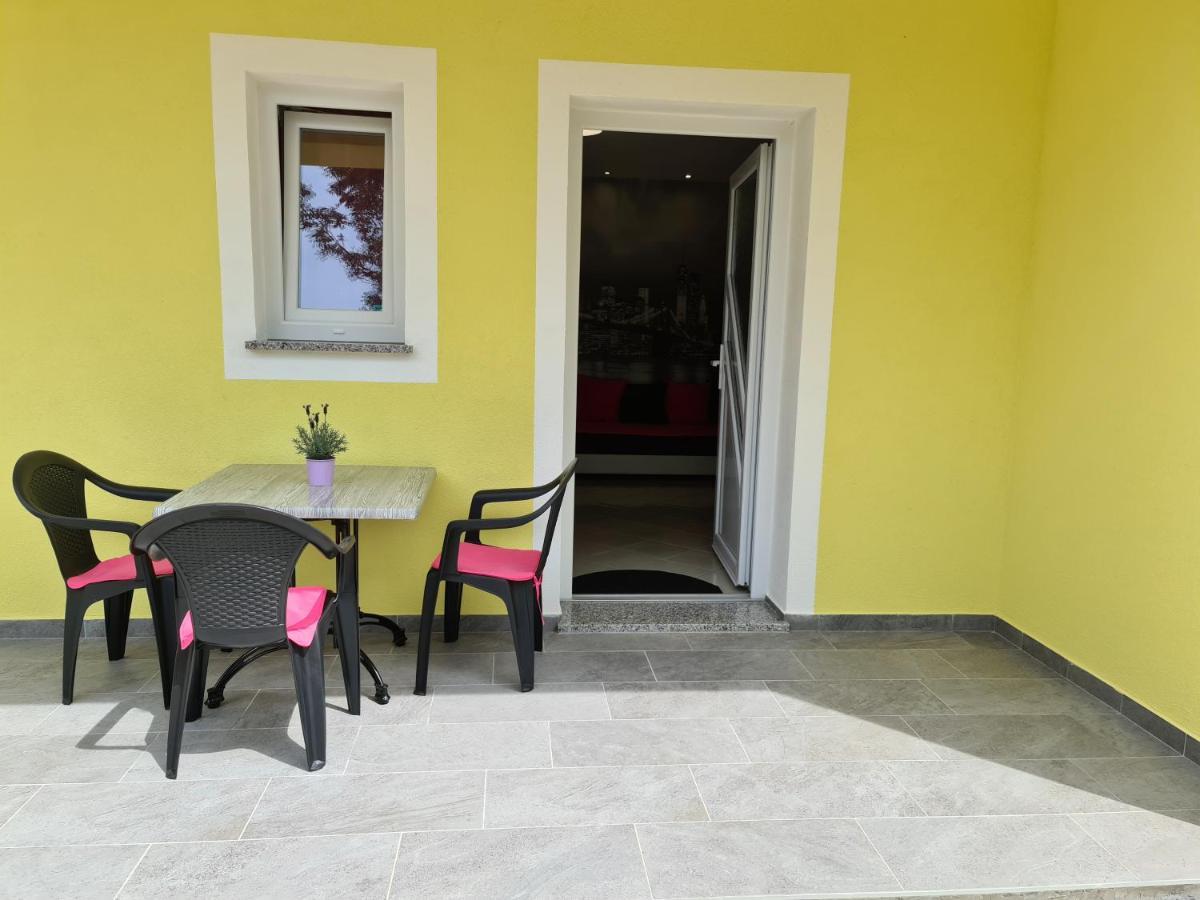 Apartments Jana Salatić Zewnętrze zdjęcie