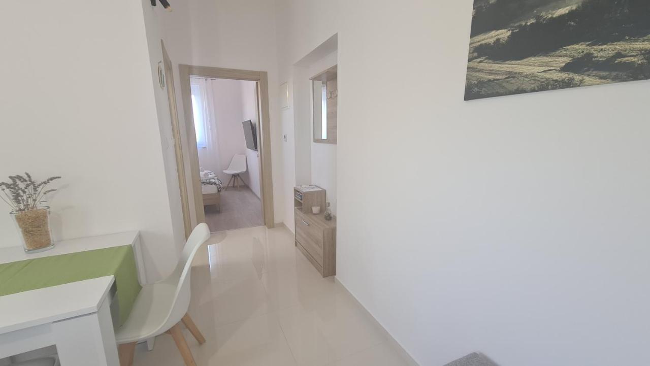 Apartments Jana Salatić Zewnętrze zdjęcie