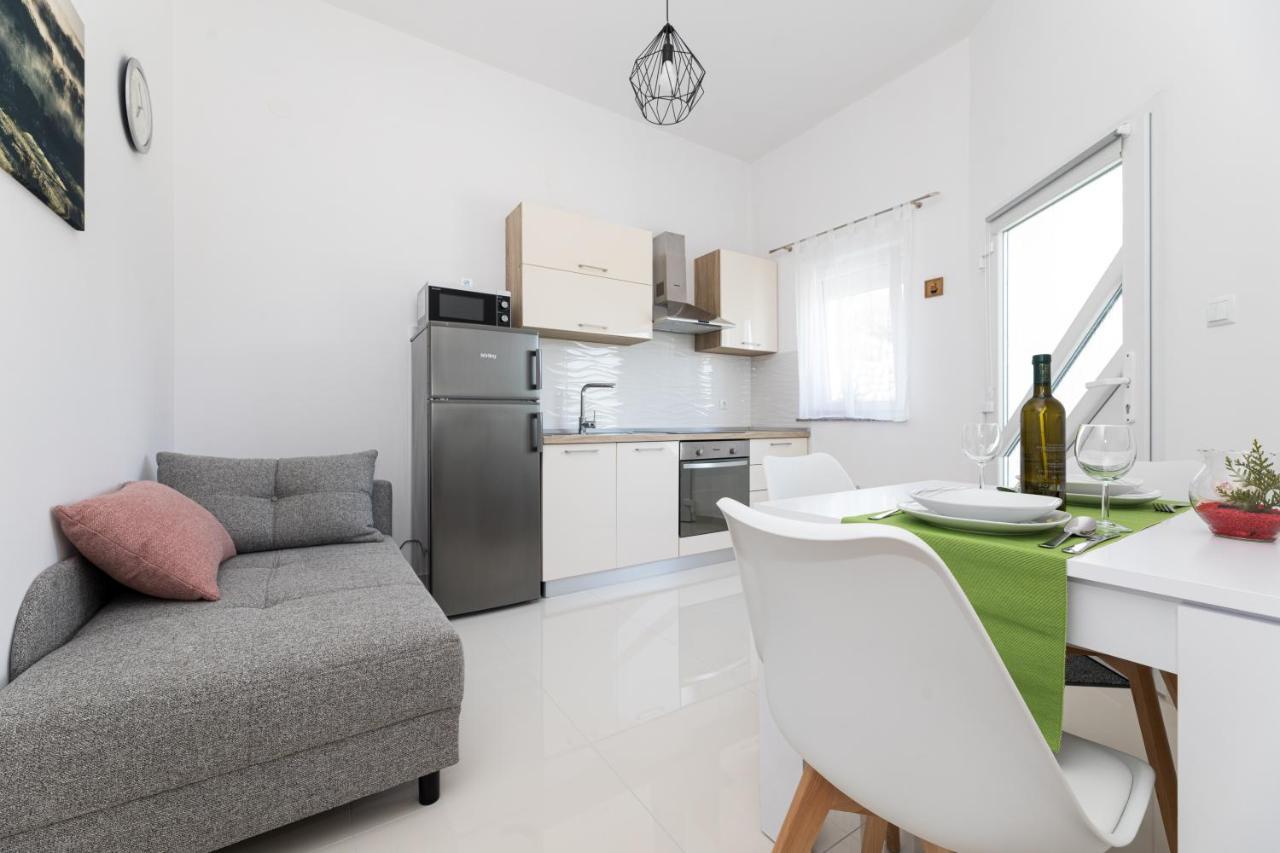 Apartments Jana Salatić Zewnętrze zdjęcie