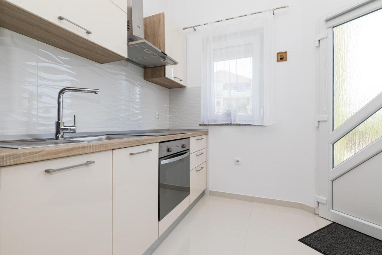 Apartments Jana Salatić Zewnętrze zdjęcie