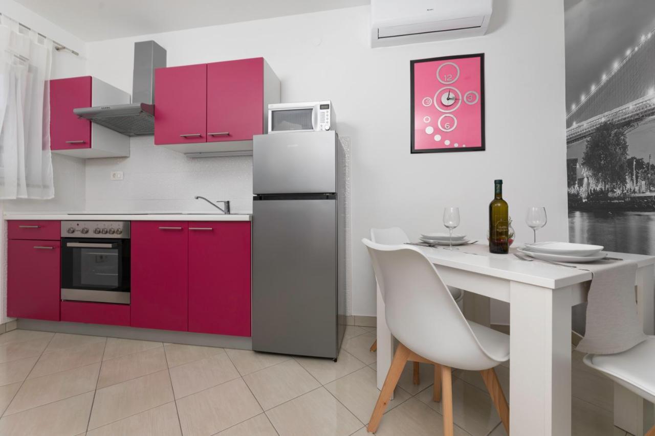 Apartments Jana Salatić Zewnętrze zdjęcie